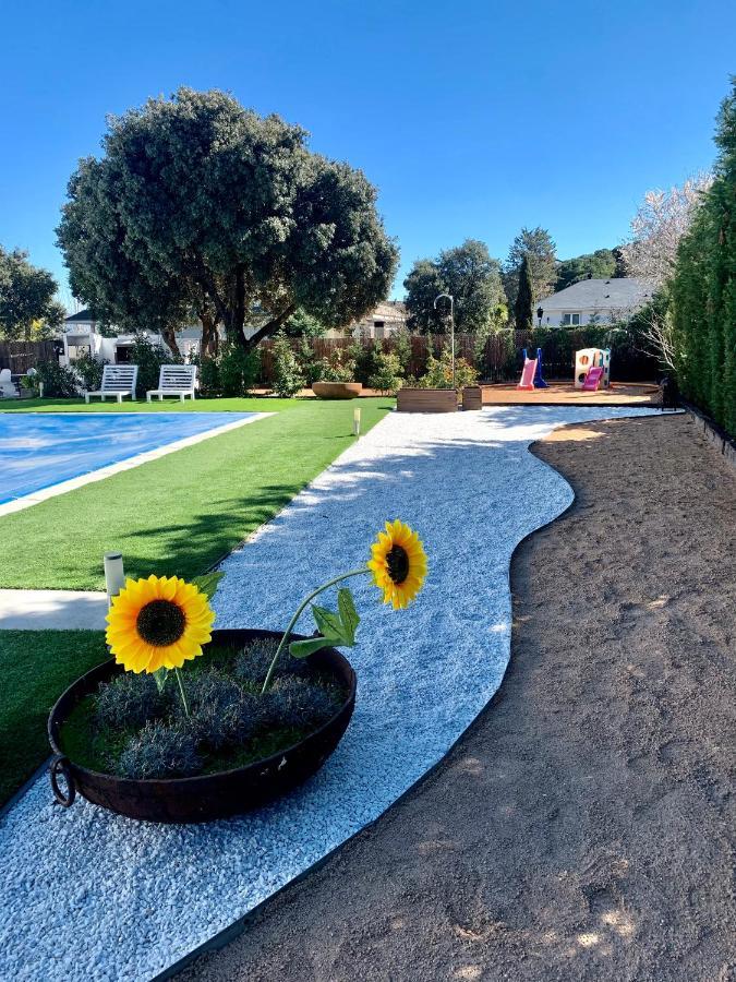 Villa La Roca Madrid Гуадаррама Екстер'єр фото